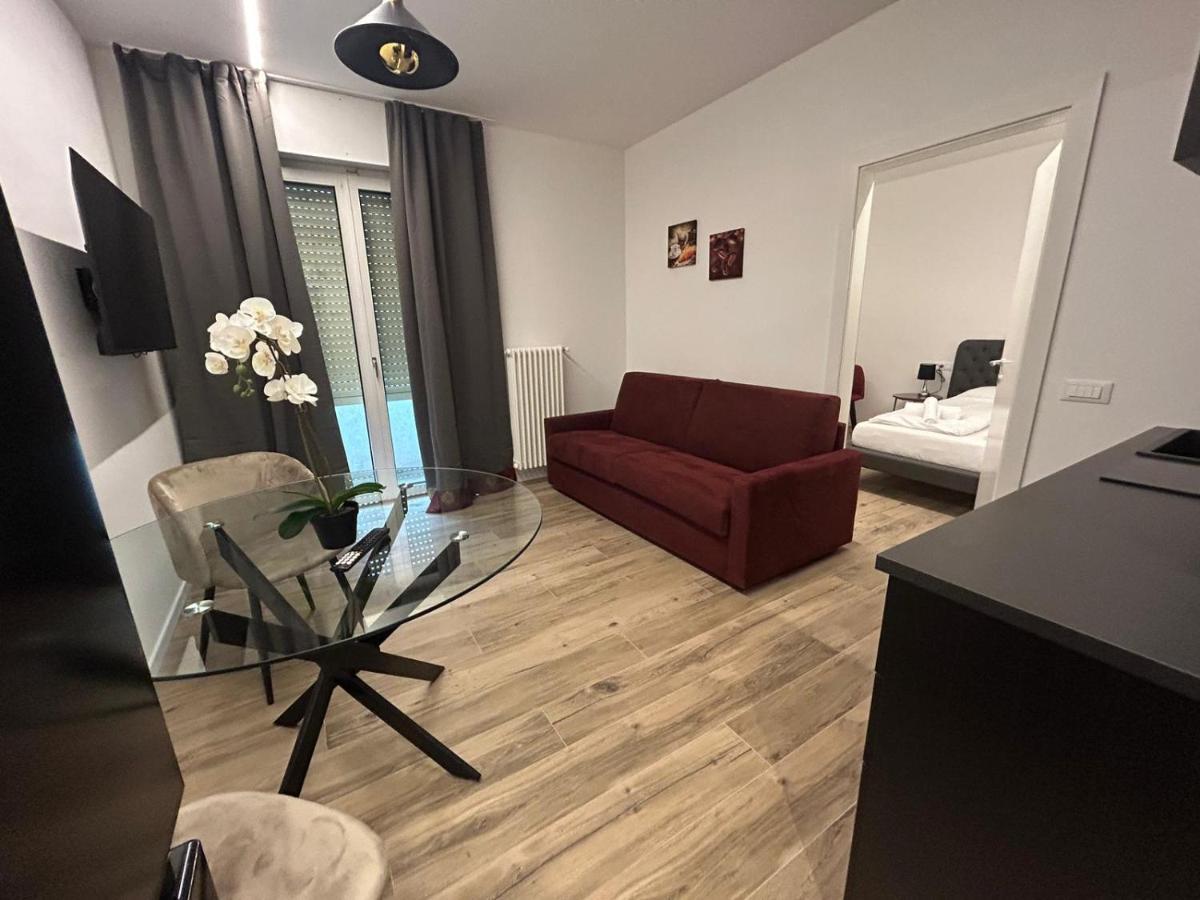 Apartment Teatro Bolzano Bagian luar foto